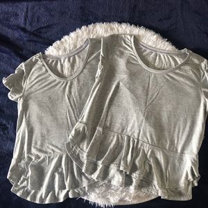 3/$20 Bundle of 2 Gilligan & O’Malley Grey Tshirts